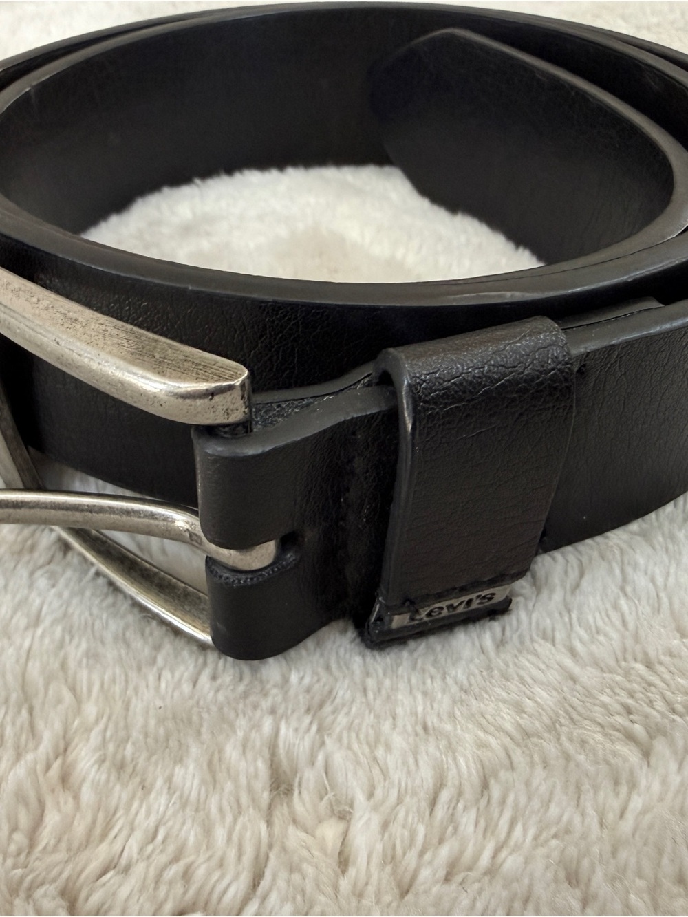 Levi's Black Leather Men's Belt with Silver Buckle